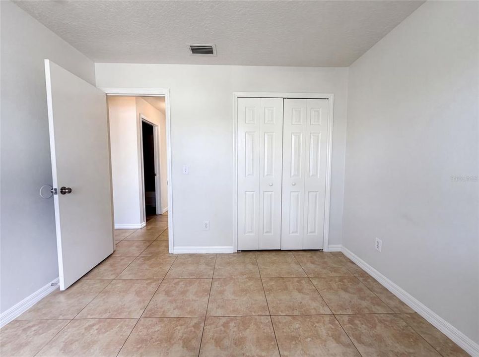 For Sale: $295,000 (3 beds, 2 baths, 1086 Square Feet)