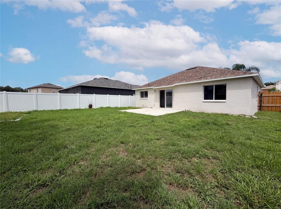 For Sale: $295,000 (3 beds, 2 baths, 1086 Square Feet)
