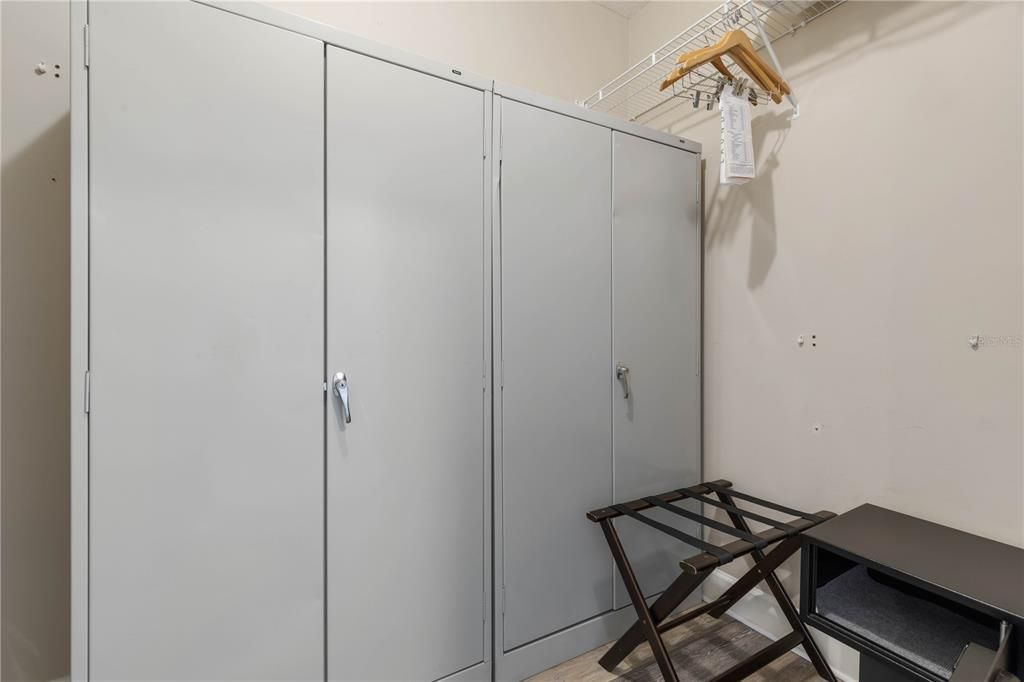 For Sale: $729,000 (3 beds, 3 baths, 1676 Square Feet)