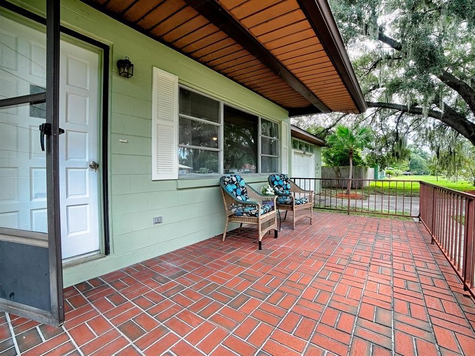 En Venta: $299,900 (2 camas, 1 baños, 1250 Pies cuadrados)