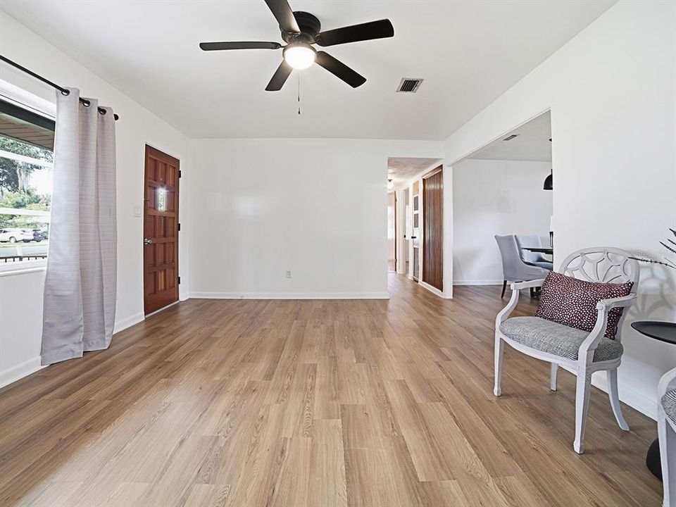 En Venta: $299,900 (2 camas, 1 baños, 1250 Pies cuadrados)
