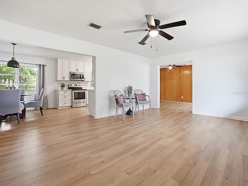 En Venta: $299,900 (2 camas, 1 baños, 1250 Pies cuadrados)