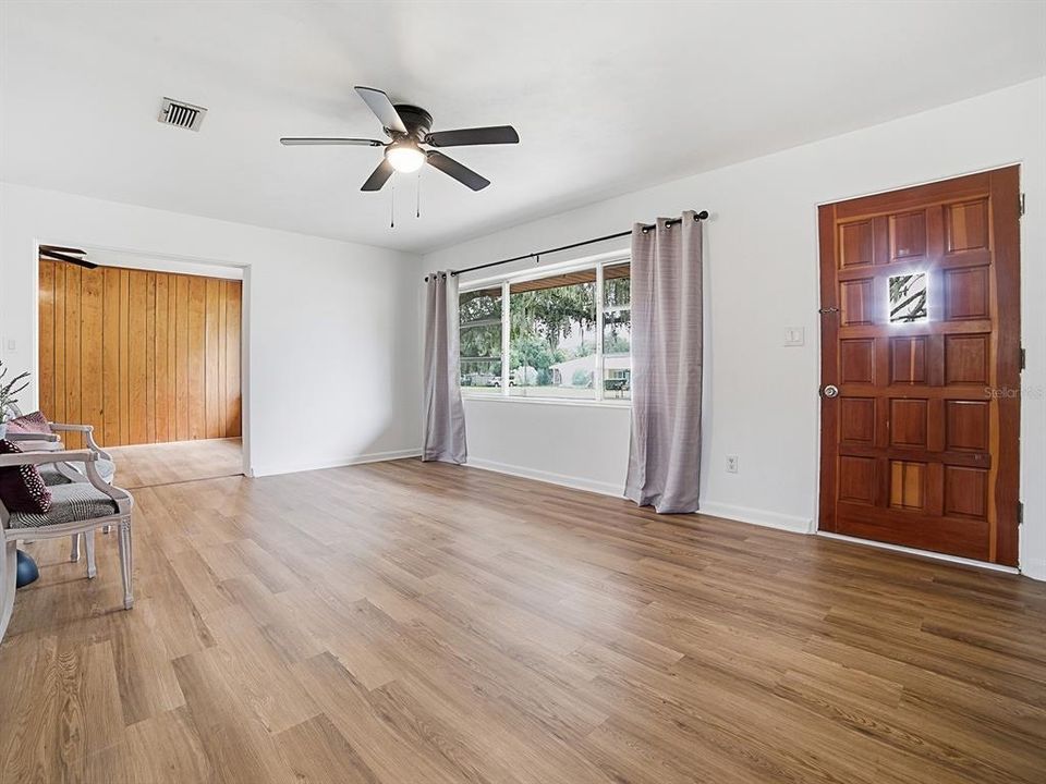 En Venta: $299,900 (2 camas, 1 baños, 1250 Pies cuadrados)