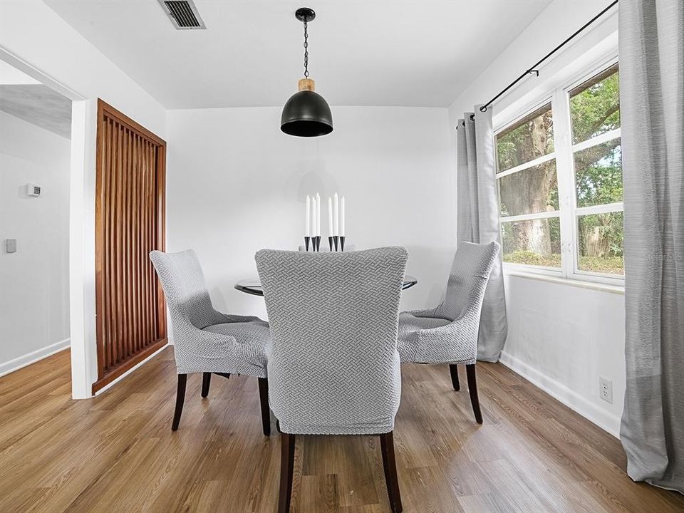 En Venta: $299,900 (2 camas, 1 baños, 1250 Pies cuadrados)
