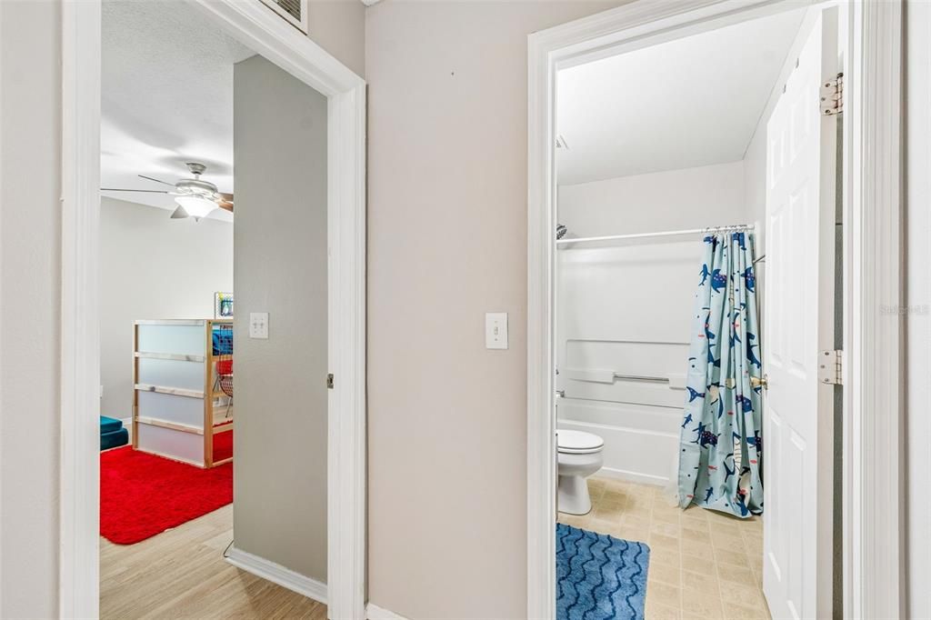На продажу: $499,900 (6 спален, 3 ванн, 3060 Квадратных фут)