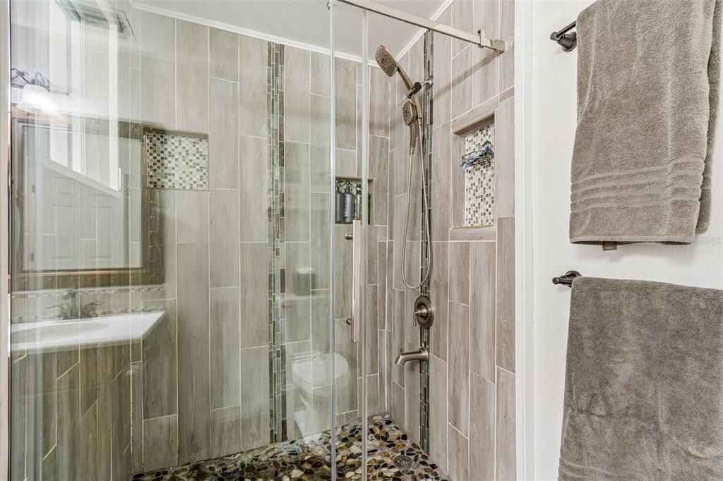 На продажу: $499,900 (6 спален, 3 ванн, 3060 Квадратных фут)