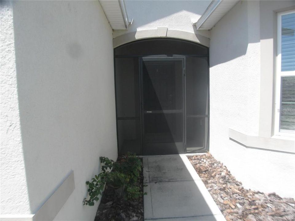 For Rent: $1,800 (3 beds, 2 baths, 1743 Square Feet)