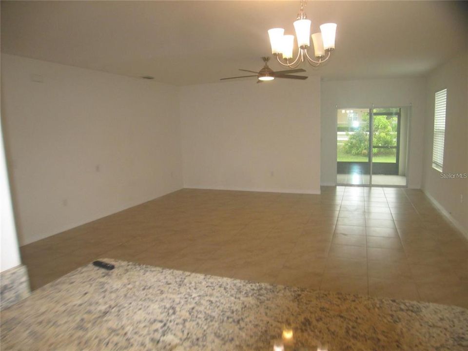 For Rent: $1,800 (3 beds, 2 baths, 1743 Square Feet)
