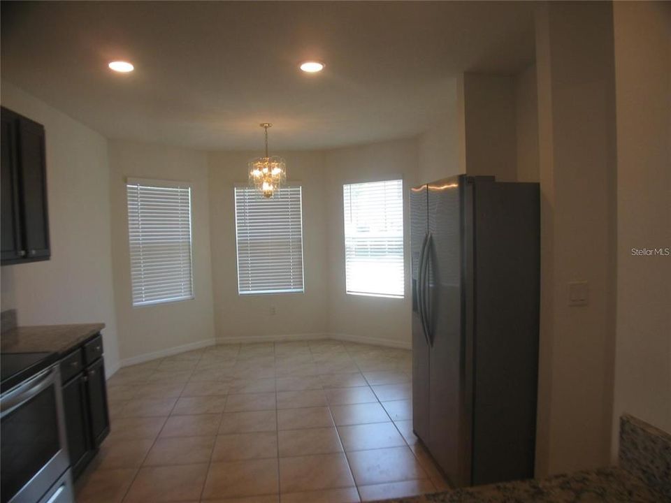 For Rent: $1,800 (3 beds, 2 baths, 1743 Square Feet)