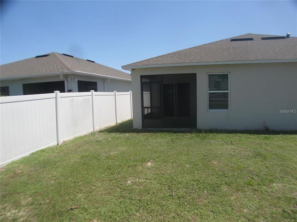 For Rent: $1,800 (3 beds, 2 baths, 1743 Square Feet)