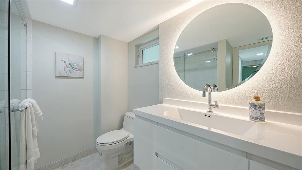 For Sale: $565,000 (2 beds, 2 baths, 1205 Square Feet)