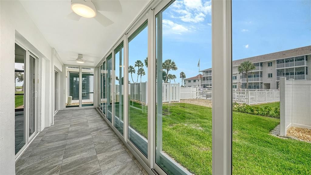 For Sale: $565,000 (2 beds, 2 baths, 1205 Square Feet)