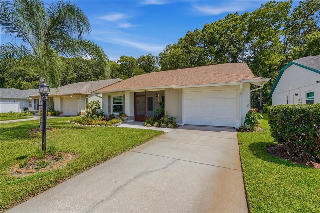 For Sale: $299,900 (2 beds, 2 baths, 1414 Square Feet)