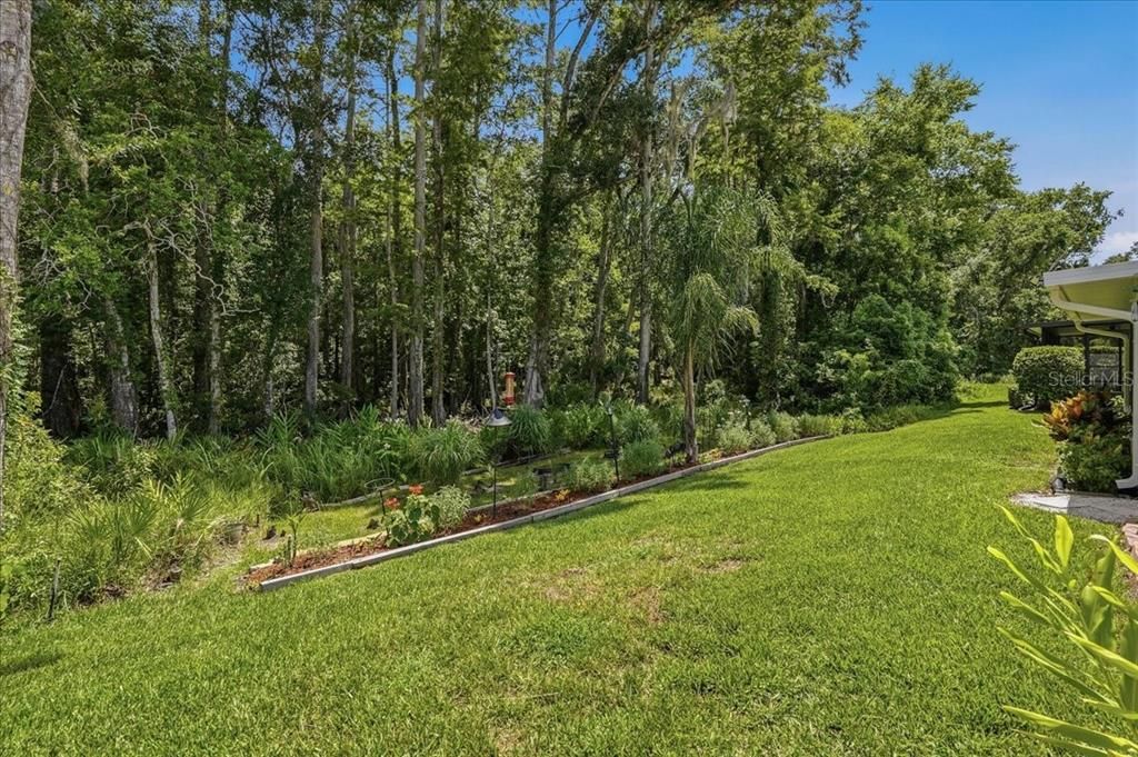 For Sale: $299,900 (2 beds, 2 baths, 1414 Square Feet)