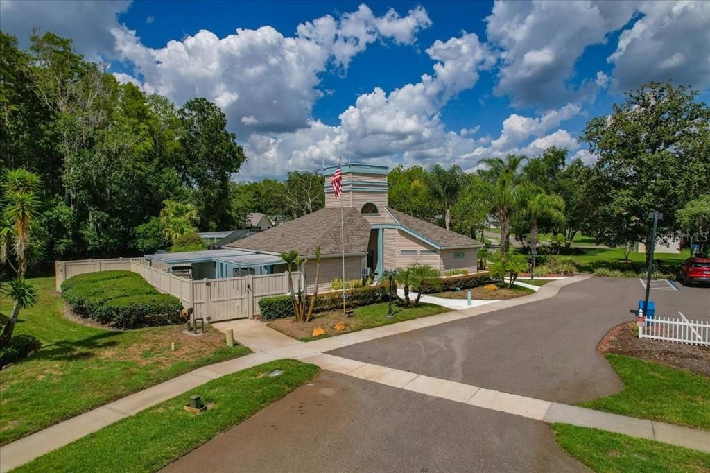 For Sale: $299,900 (2 beds, 2 baths, 1414 Square Feet)