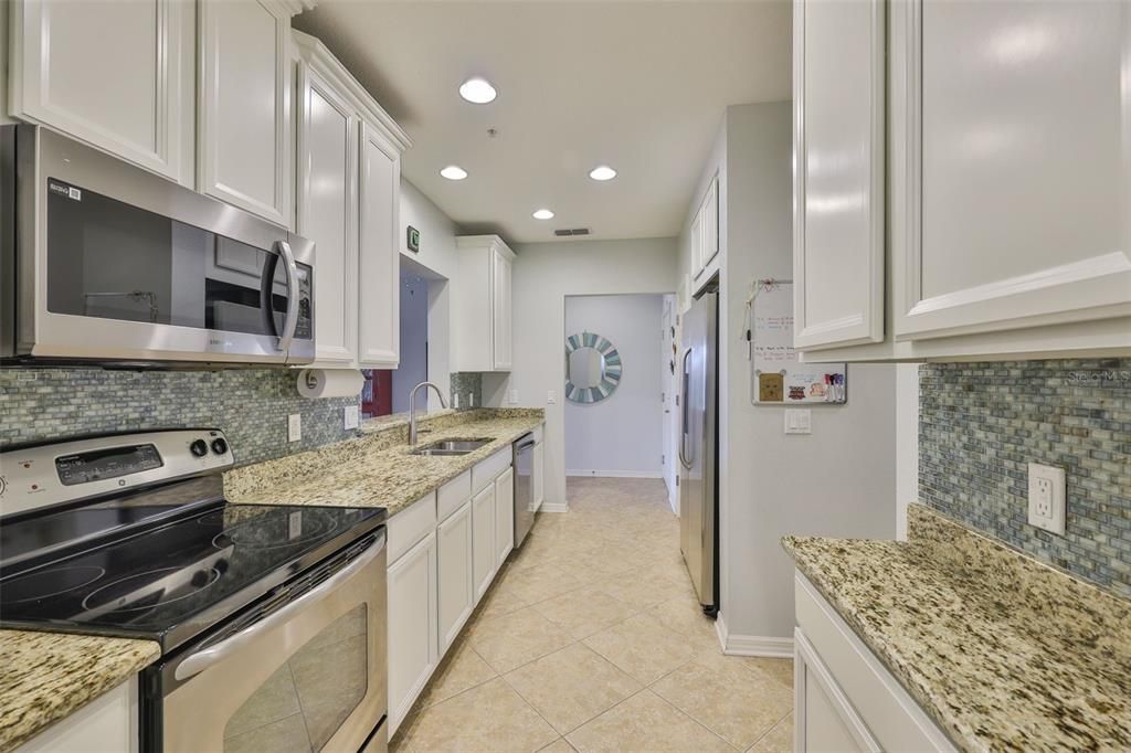 For Sale: $309,000 (3 beds, 2 baths, 1381 Square Feet)