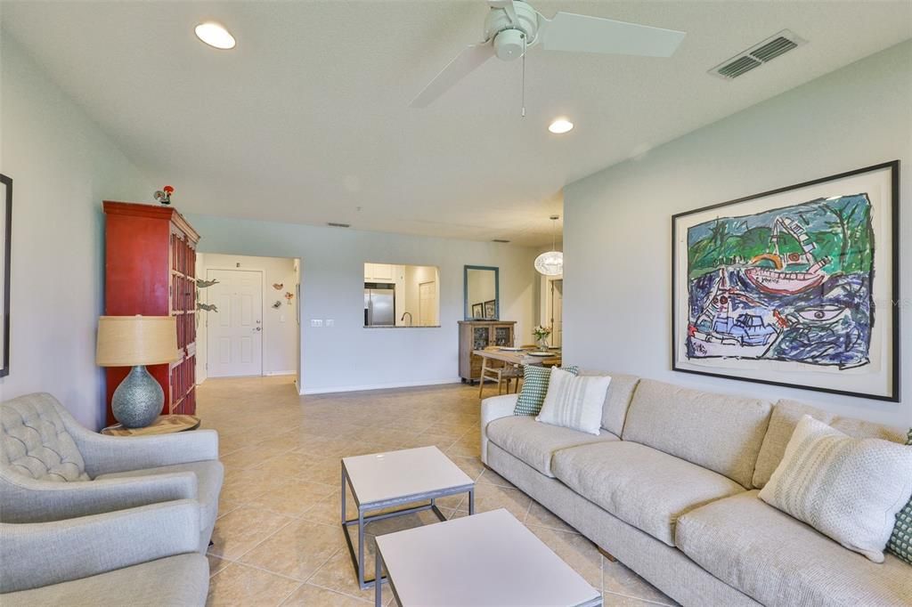 For Sale: $309,000 (3 beds, 2 baths, 1381 Square Feet)