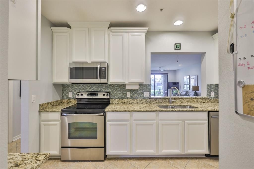For Sale: $309,000 (3 beds, 2 baths, 1381 Square Feet)