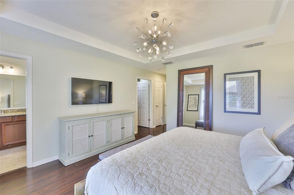 For Sale: $309,000 (3 beds, 2 baths, 1381 Square Feet)