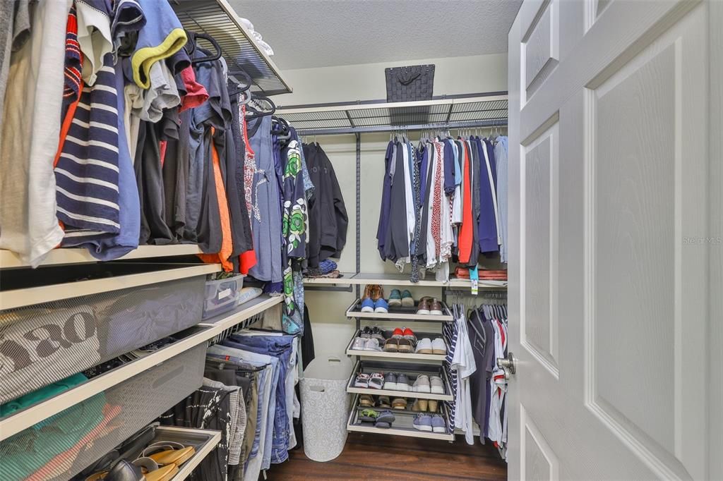 For Sale: $309,000 (3 beds, 2 baths, 1381 Square Feet)