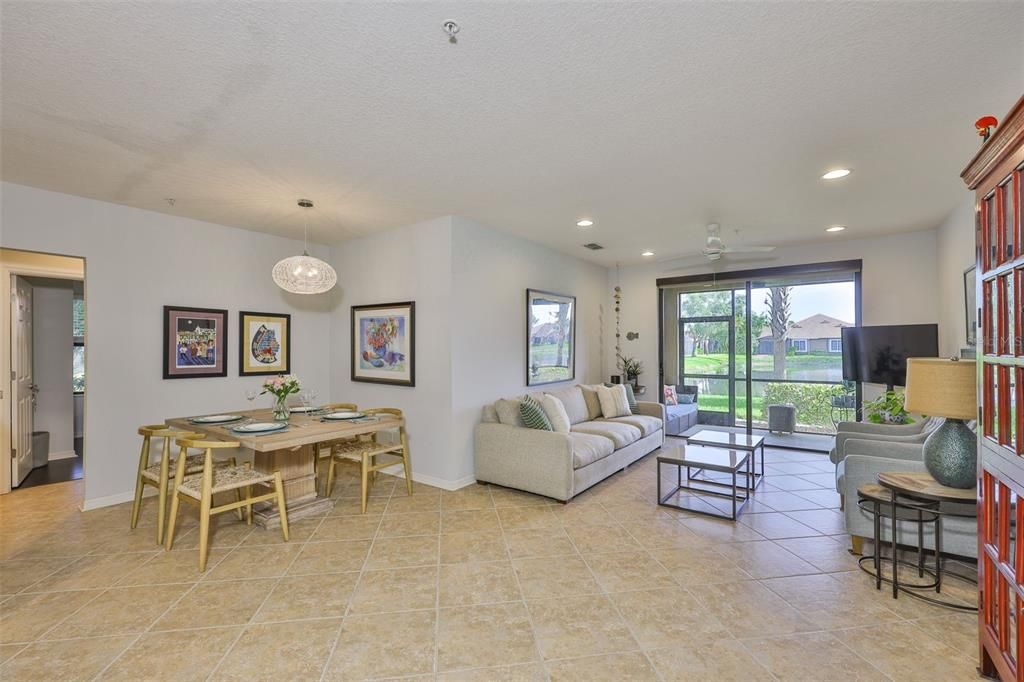 For Sale: $309,000 (3 beds, 2 baths, 1381 Square Feet)
