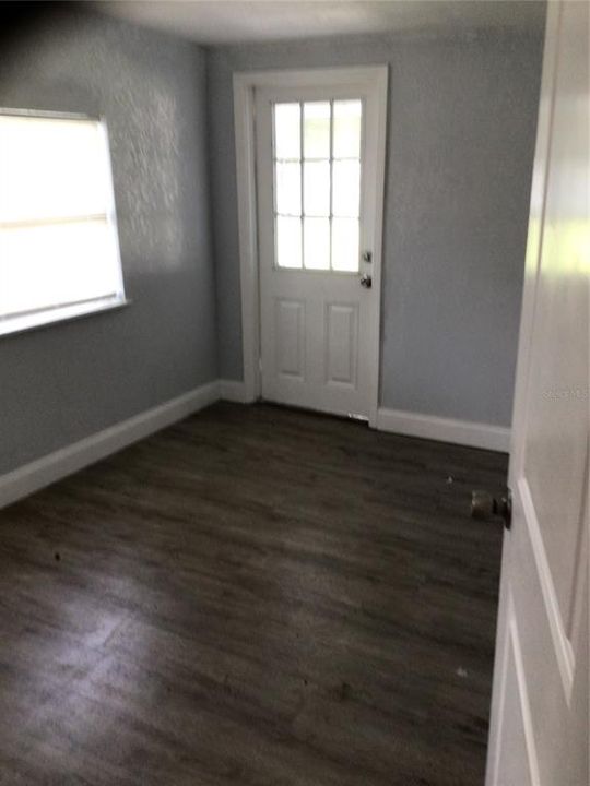 En Venta: $269,900 (4 camas, 2 baños, 1690 Pies cuadrados)