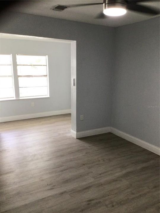 En Venta: $269,900 (4 camas, 2 baños, 1690 Pies cuadrados)