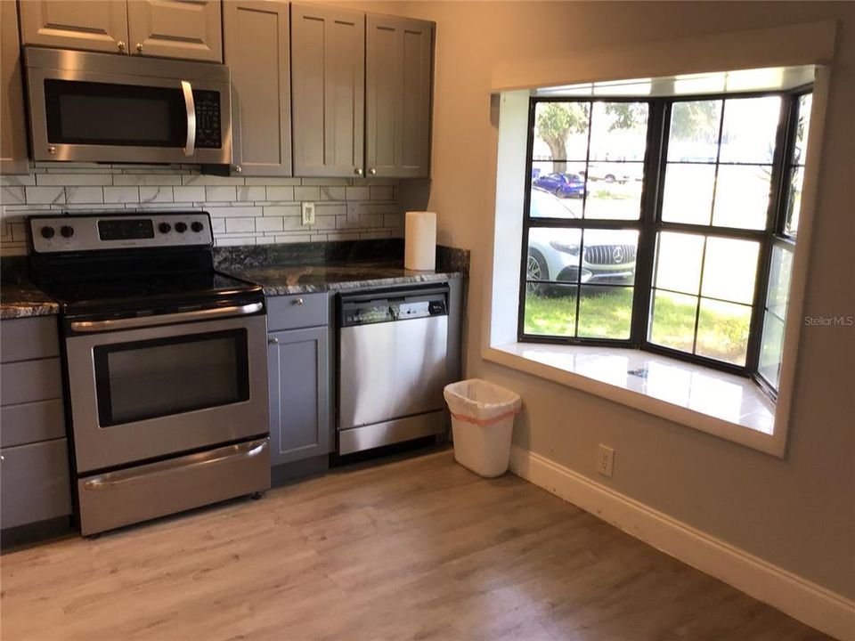 En Venta: $269,900 (4 camas, 2 baños, 1690 Pies cuadrados)