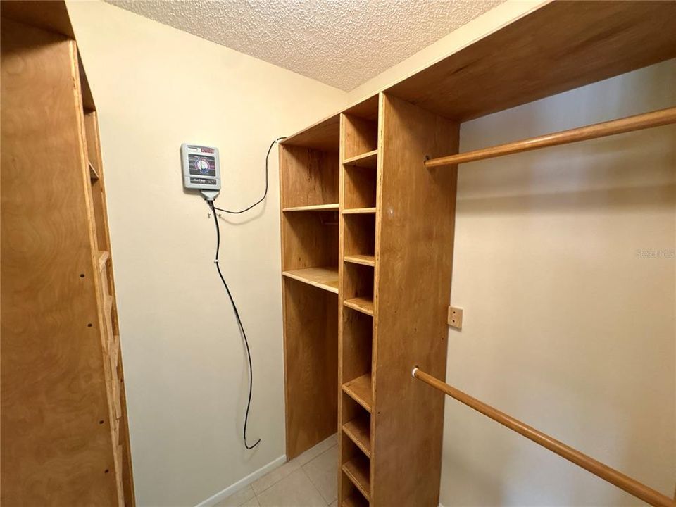 For Rent: $2,300 (3 beds, 2 baths, 1167 Square Feet)