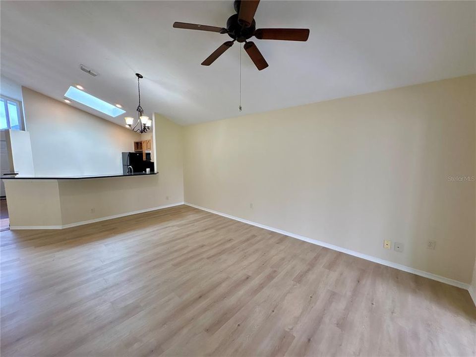 For Rent: $2,300 (3 beds, 2 baths, 1167 Square Feet)