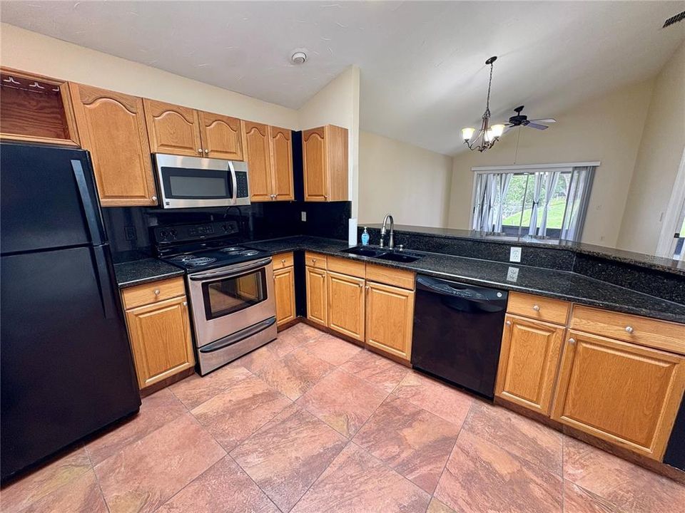 For Rent: $2,300 (3 beds, 2 baths, 1167 Square Feet)