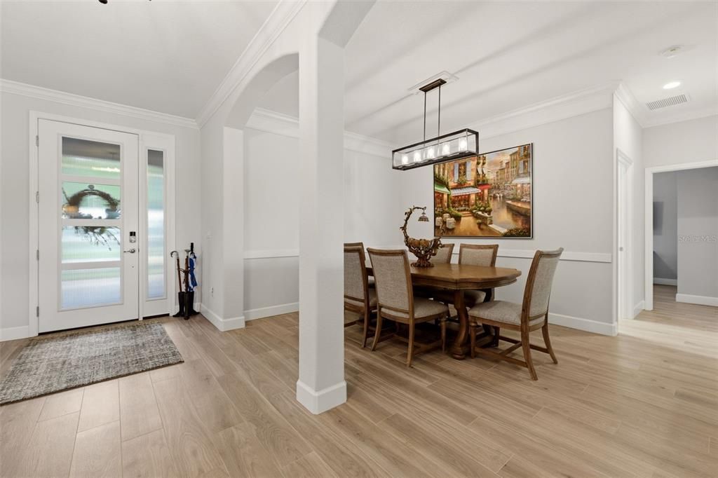 Activo con contrato: $899,000 (4 camas, 2 baños, 2243 Pies cuadrados)