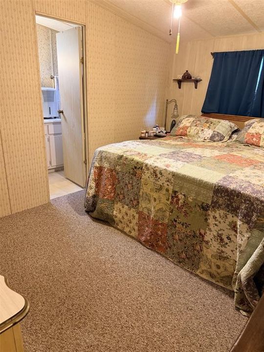 For Sale: $114,900 (2 beds, 2 baths, 840 Square Feet)