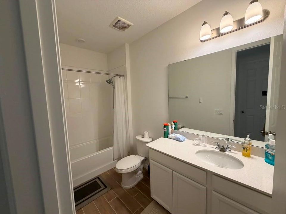 En Venta: $1,100,000 (5 camas, 4 baños, 3743 Pies cuadrados)