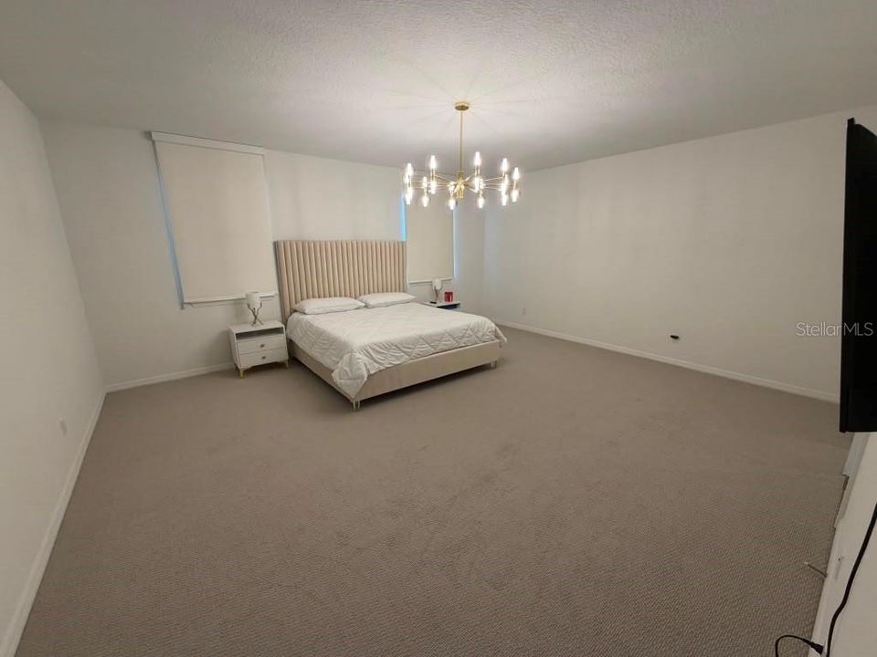 En Venta: $1,100,000 (5 camas, 4 baños, 3743 Pies cuadrados)