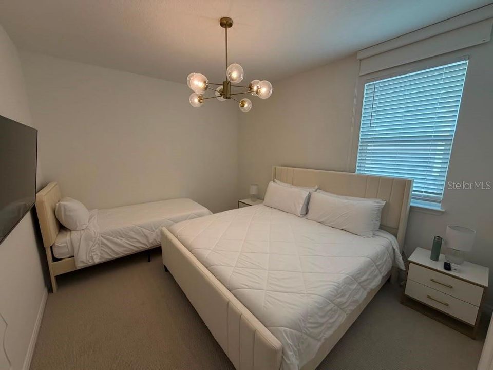 En Venta: $1,100,000 (5 camas, 4 baños, 3743 Pies cuadrados)