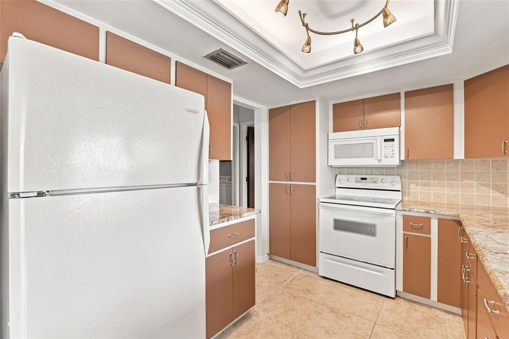 На продажу: $449,000 (3 спален, 2 ванн, 1405 Квадратных фут)