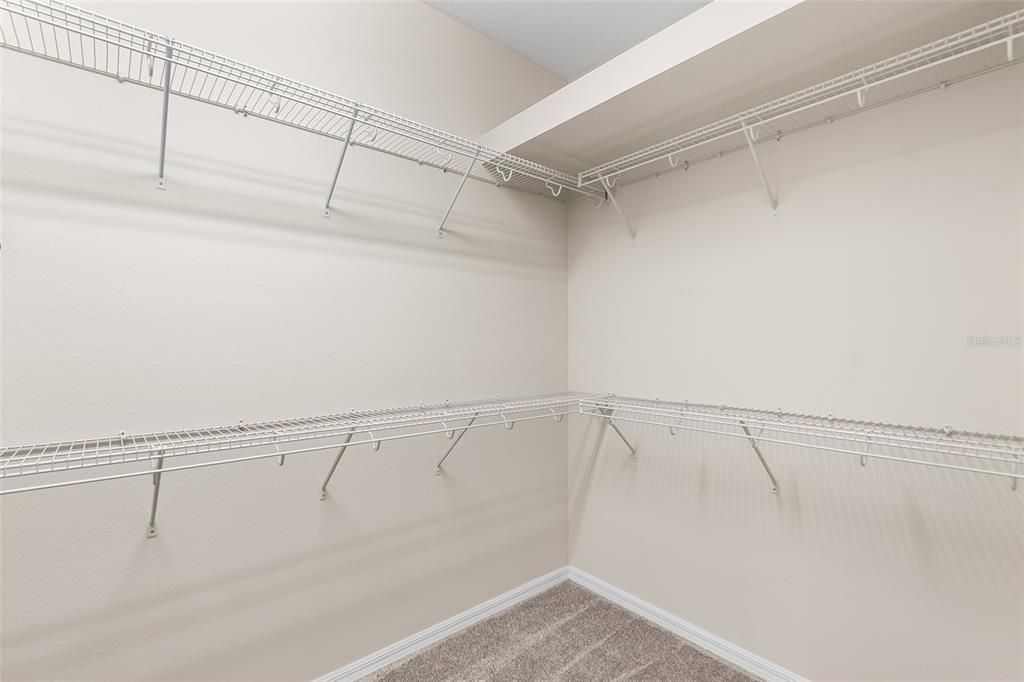 En Venta: $309,000 (3 camas, 2 baños, 1941 Pies cuadrados)
