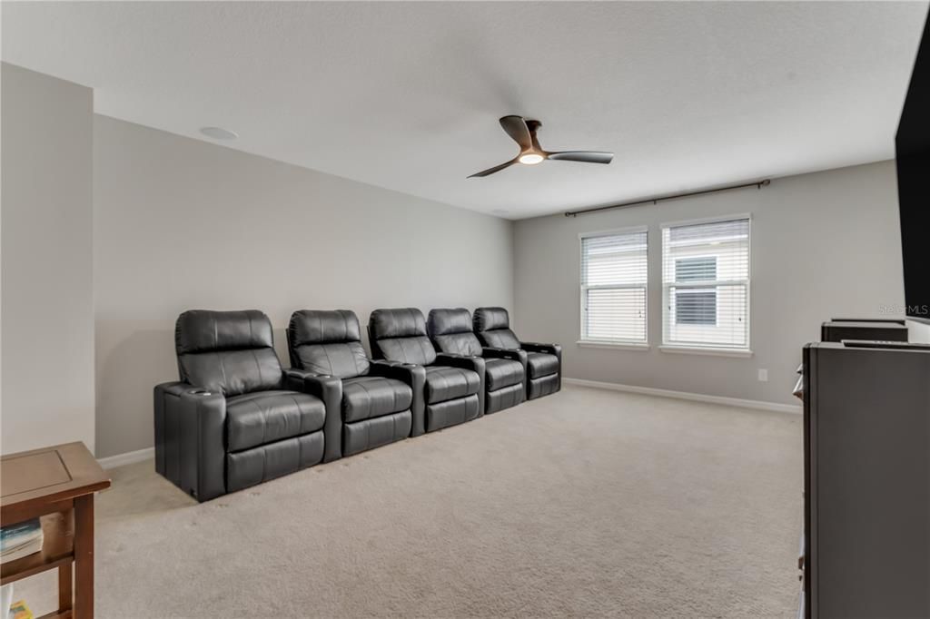 Activo con contrato: $1,199,000 (5 camas, 3 baños, 4909 Pies cuadrados)