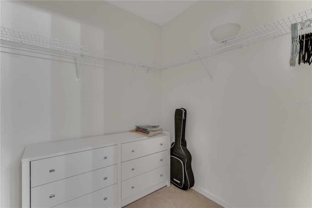 Activo con contrato: $1,199,000 (5 camas, 3 baños, 4909 Pies cuadrados)