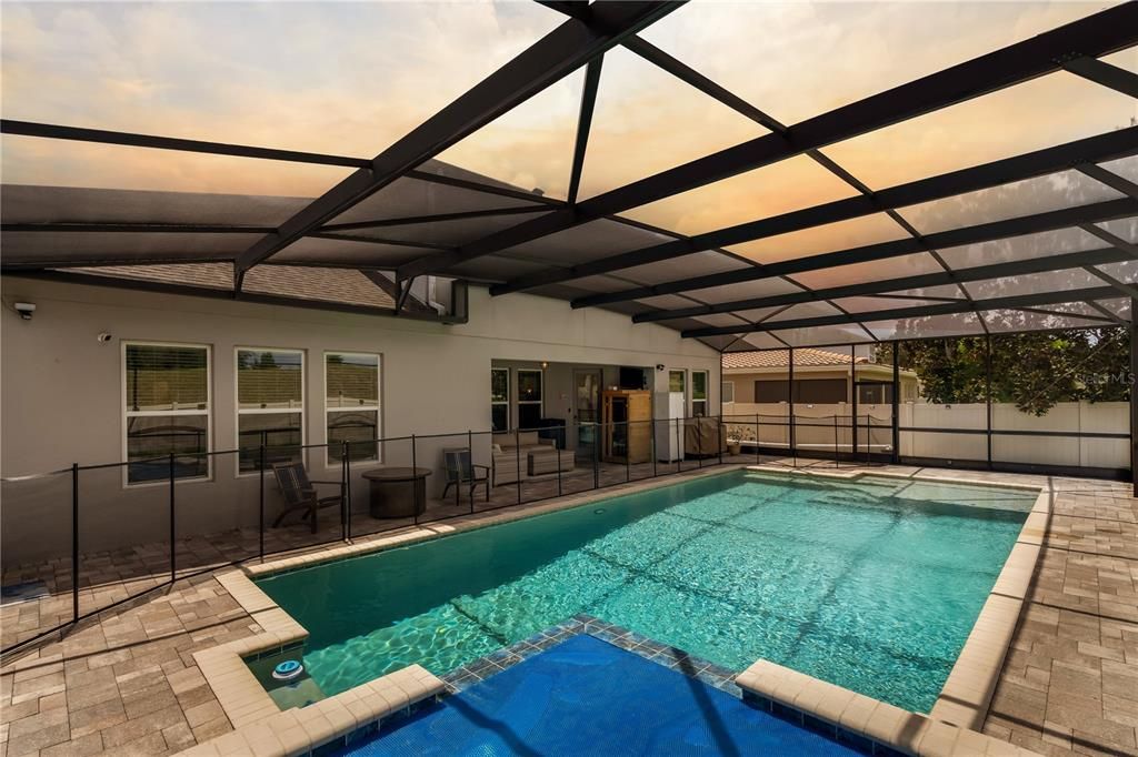 Activo con contrato: $1,199,000 (5 camas, 3 baños, 4909 Pies cuadrados)