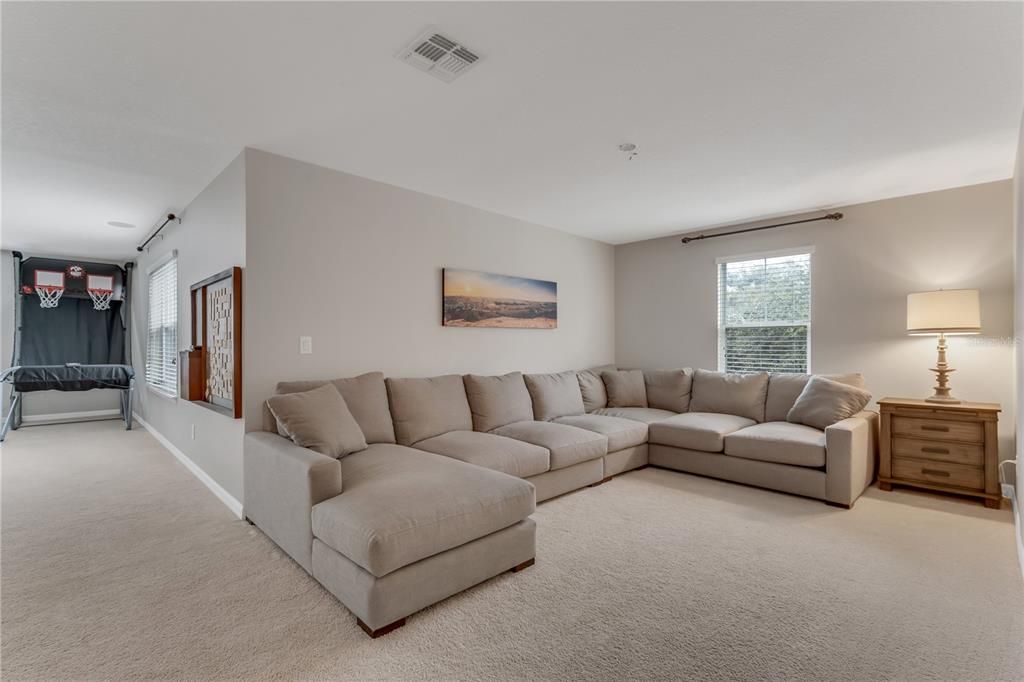 Activo con contrato: $1,199,000 (5 camas, 3 baños, 4909 Pies cuadrados)