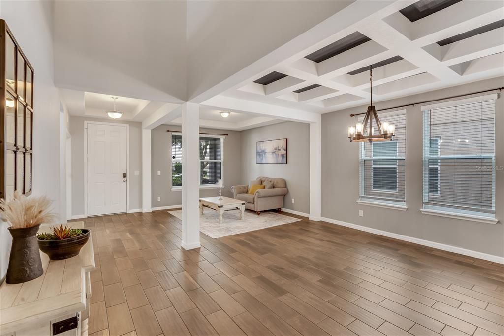 Activo con contrato: $1,199,000 (5 camas, 3 baños, 4909 Pies cuadrados)