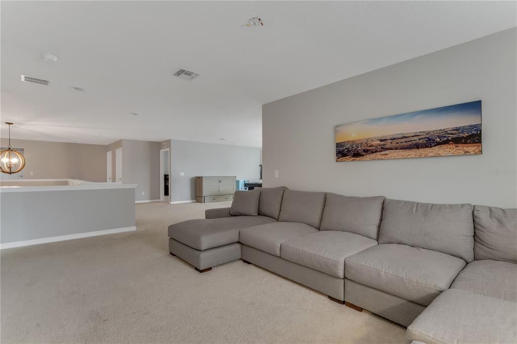 Activo con contrato: $1,199,000 (5 camas, 3 baños, 4909 Pies cuadrados)