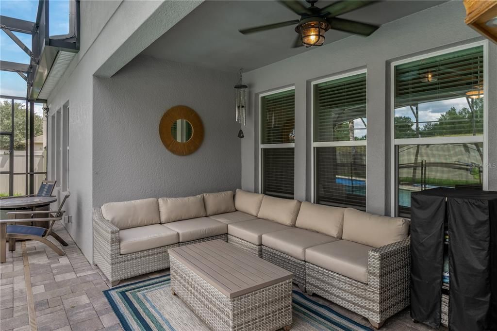 Activo con contrato: $1,199,000 (5 camas, 3 baños, 4909 Pies cuadrados)