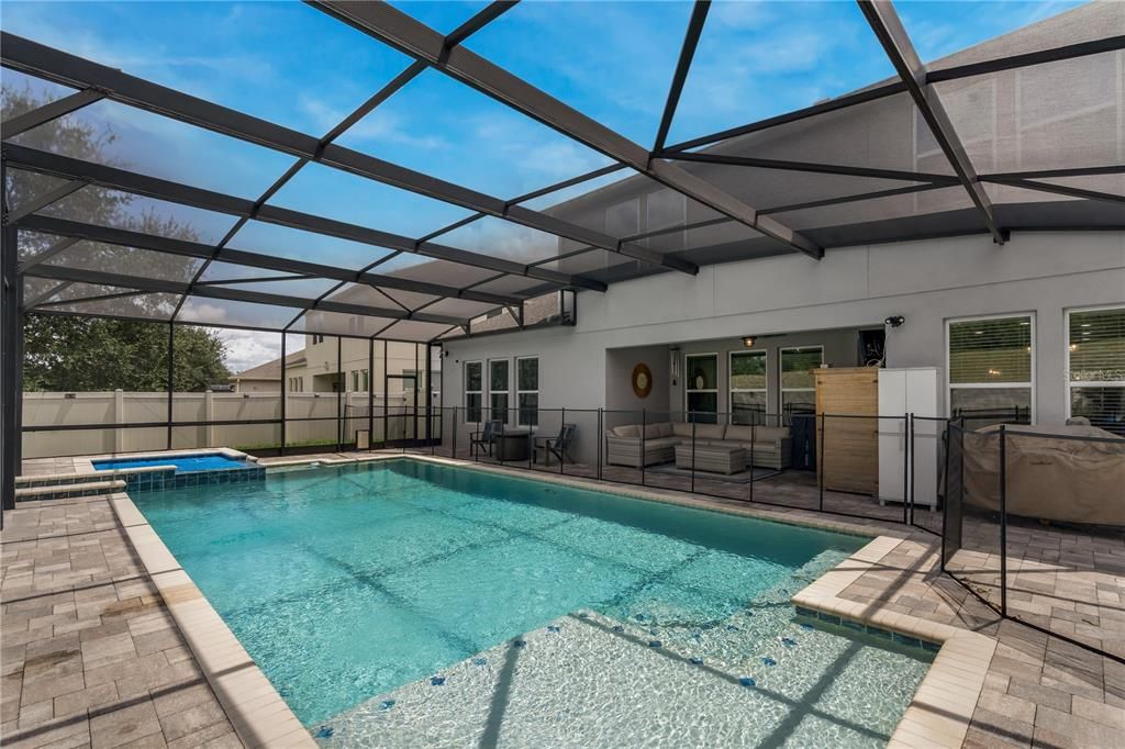 Activo con contrato: $1,199,000 (5 camas, 3 baños, 4909 Pies cuadrados)