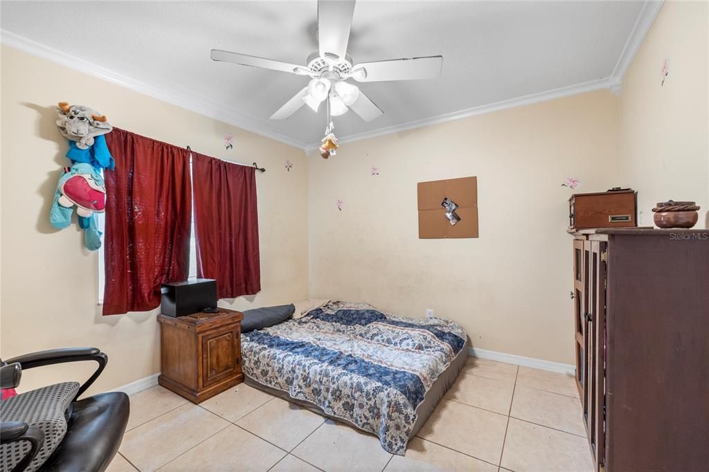 For Sale: $450,000 (3 beds, 2 baths, 1908 Square Feet)