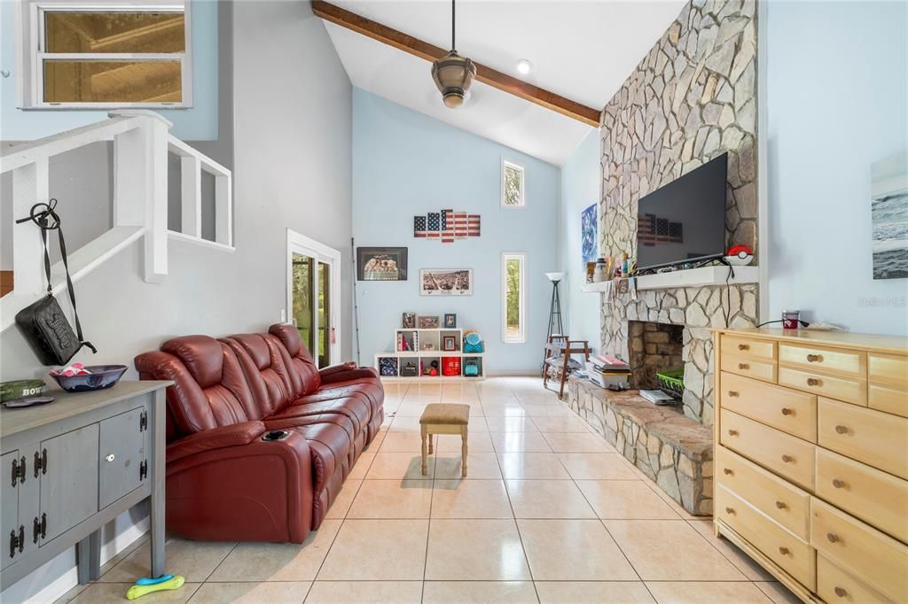 For Sale: $450,000 (3 beds, 2 baths, 1908 Square Feet)