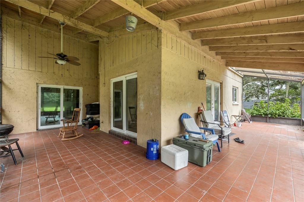 For Sale: $450,000 (3 beds, 2 baths, 1908 Square Feet)