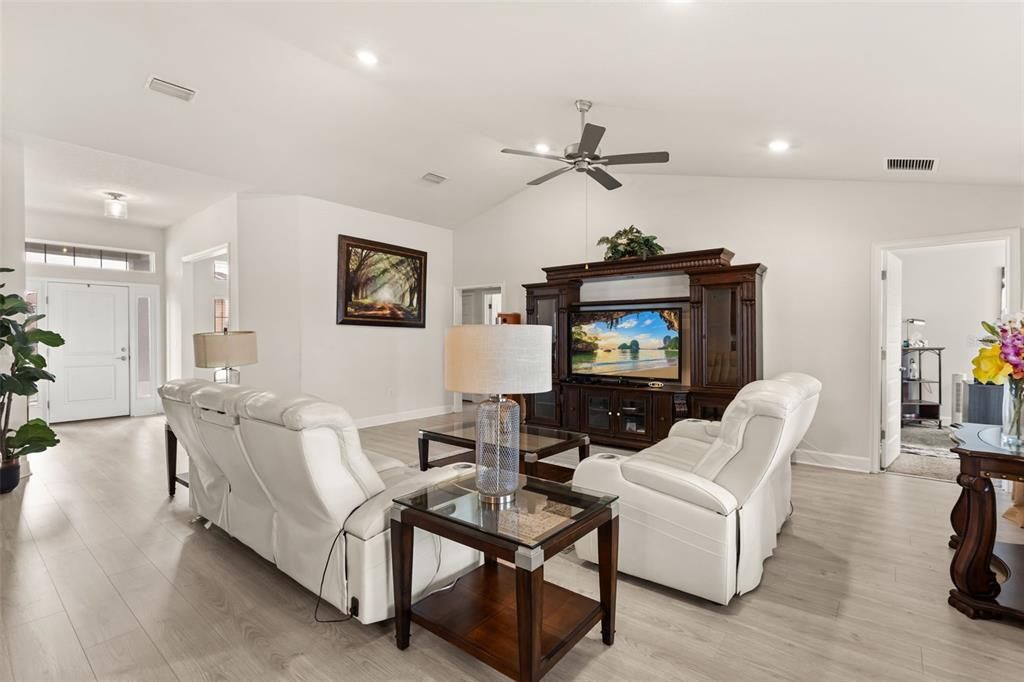 Active With Contract: $288,990 (4 beds, 2 baths, 2058 Square Feet)